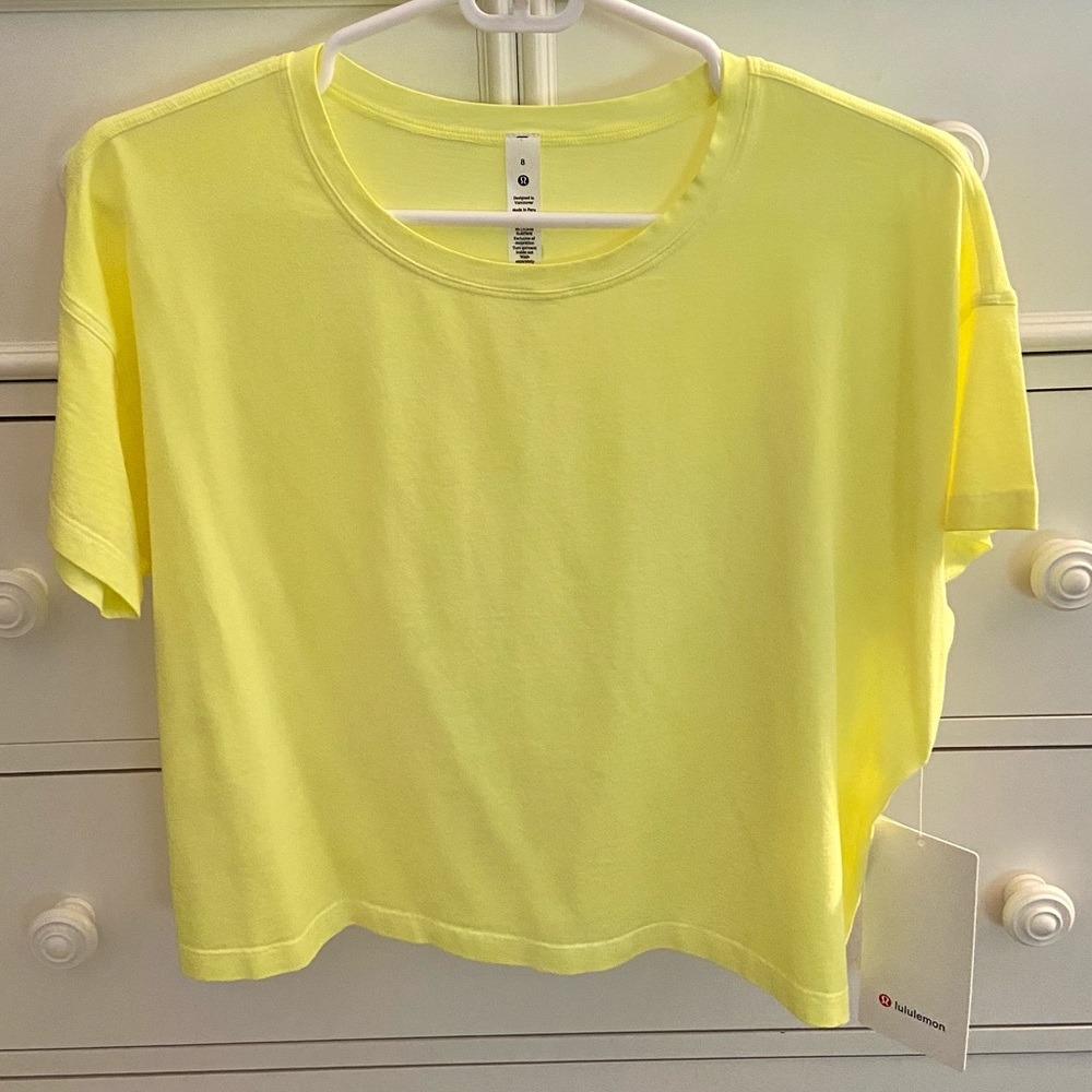 Lululemon Tee